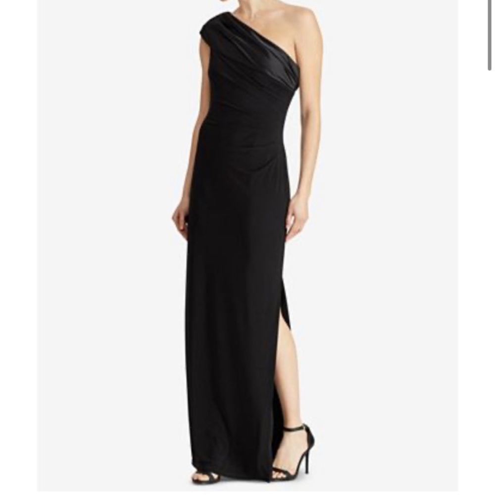 Lauren Ralph Lauren One-Shoulder Black Gown